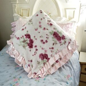 Simply Shabby chic Rachel Ashwell KING 20ly blanket